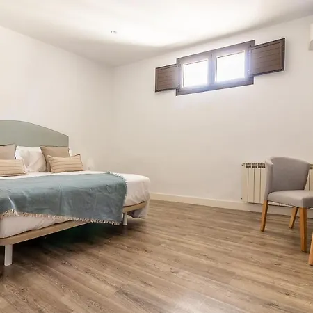 Apartamentos El Patio Plaza De Santa Clara - Con Vistas En El Casco Historico Daire