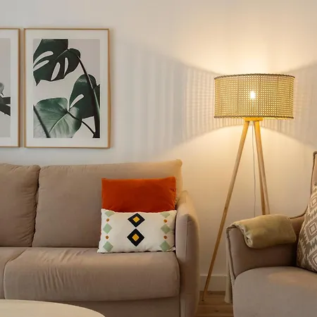 Apartamentos El Patio Plaza De Santa Clara - Con Vistas En El Casco Historico Daire *