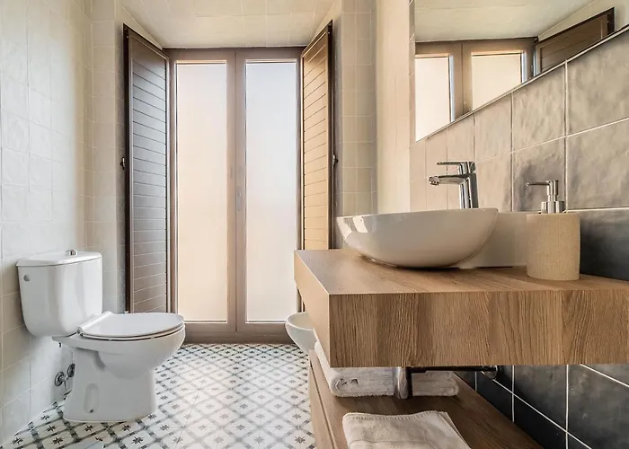 Con Vistas En El Casco Historico - El Patio * Caces