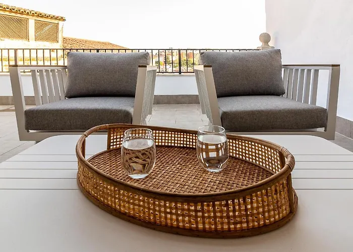 Con Vistas En El Casco Historico - El Patio Caces